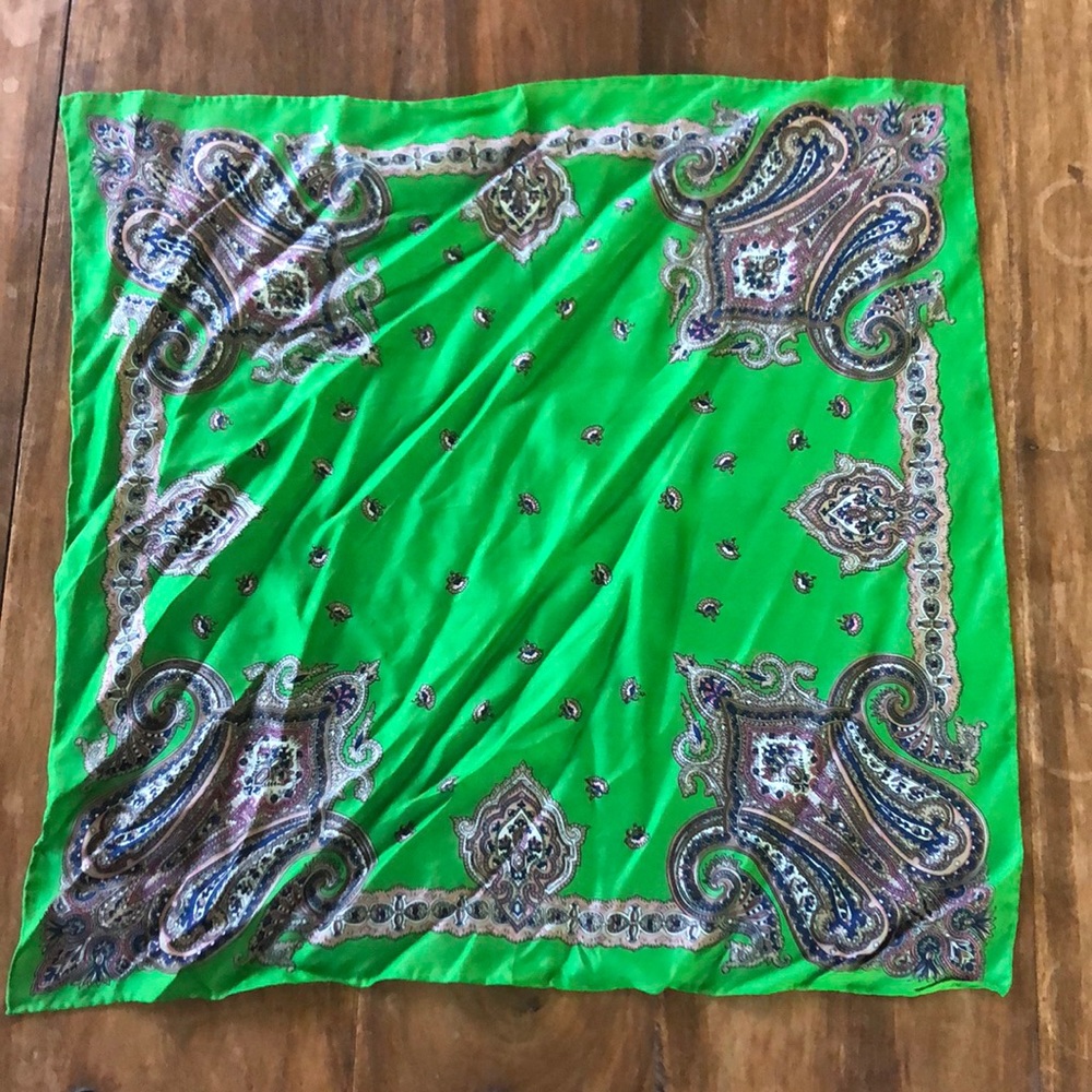 3/$20Vintage scarf